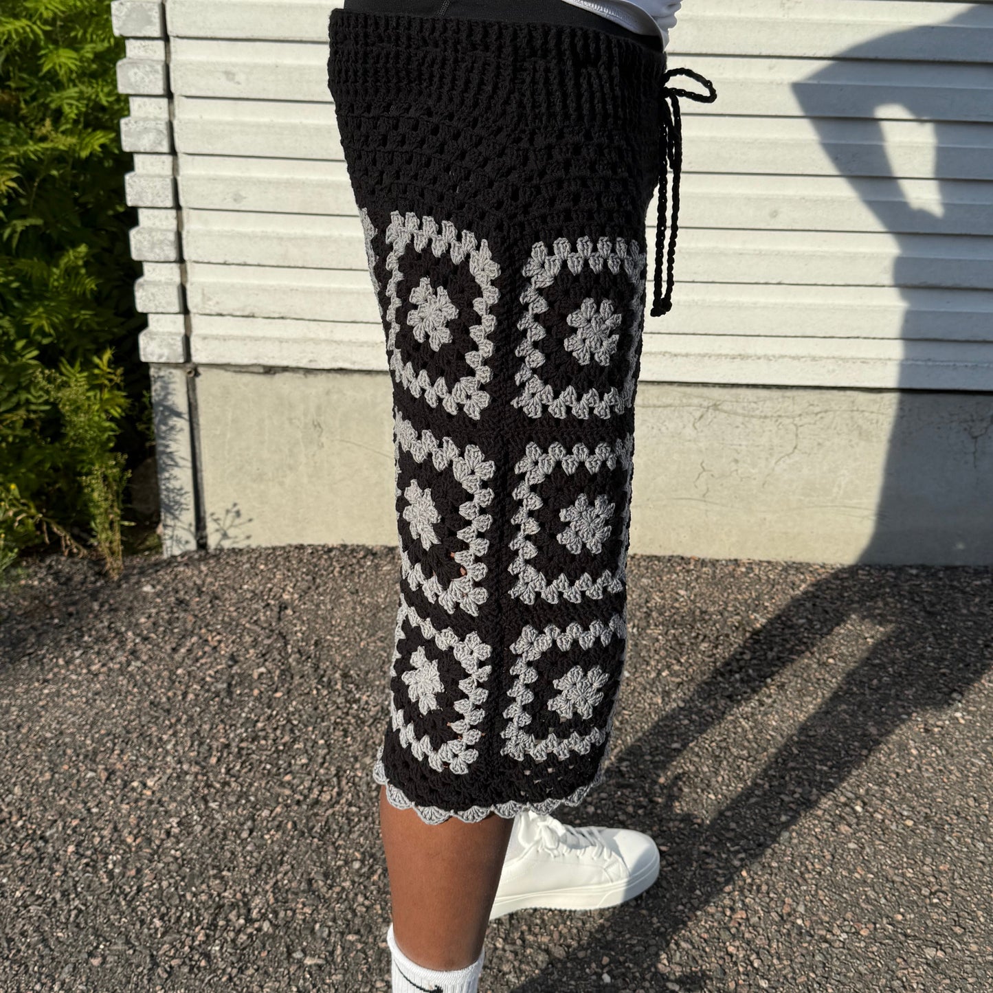 Isoäidinneliö shortsit