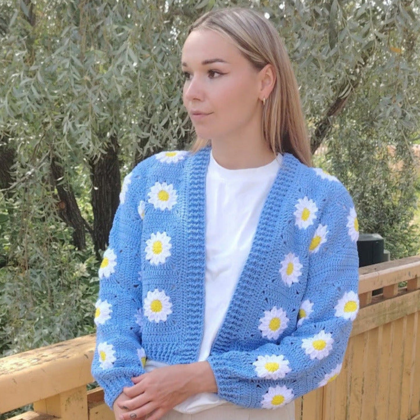 VAALEAN SININEN DAISY NEULE (S KOKO)